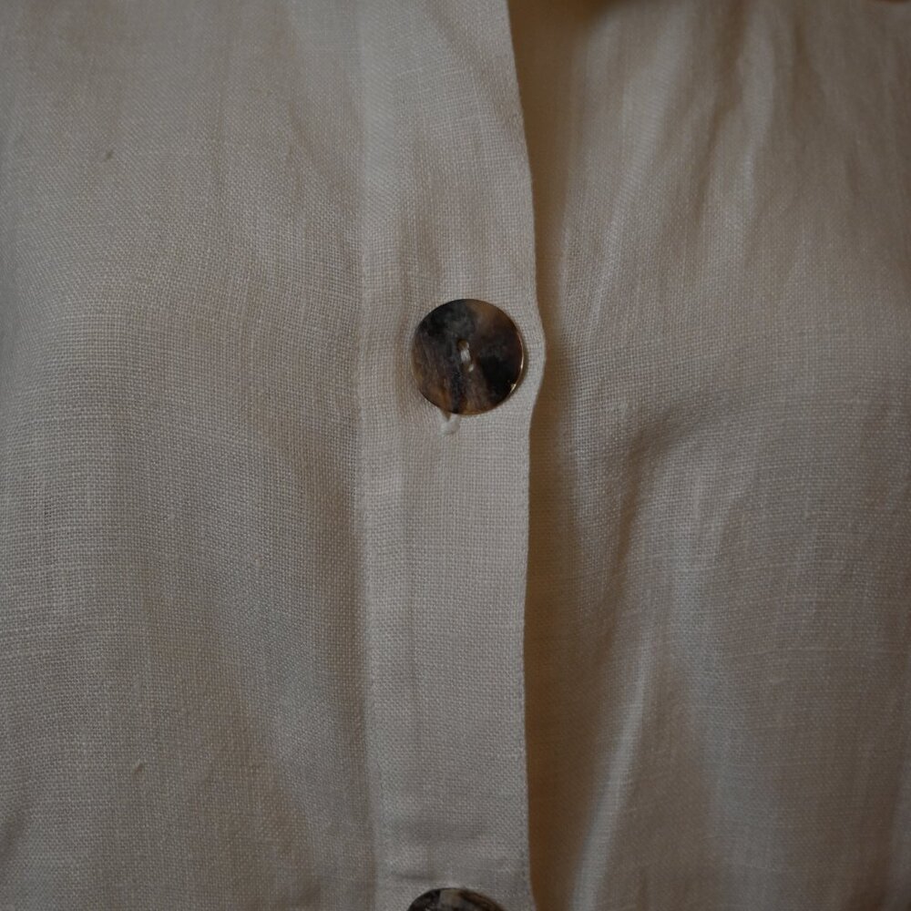 Linen blouse - Picture 2 of 8